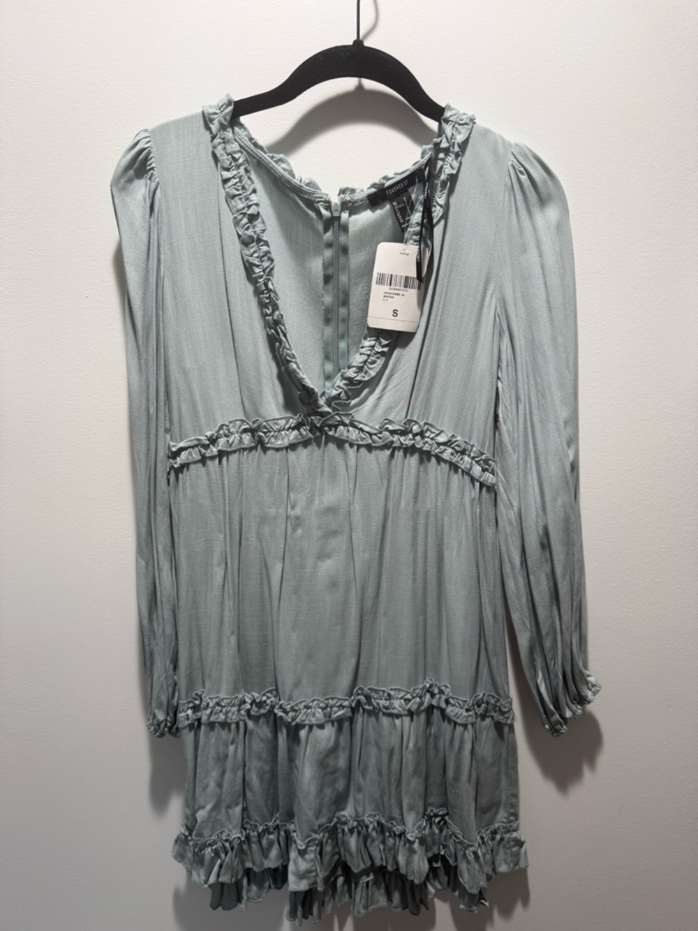 Forever 21 Sage Green Ruffle V-Neck Long Sleeve Dress